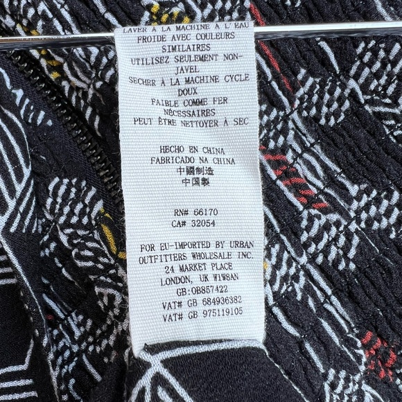 FREE PEOPLE Geometric High-Neck Sleeveless Blouse Smock Zip-Back Sz L Funky Boho - Picture 8 of 8